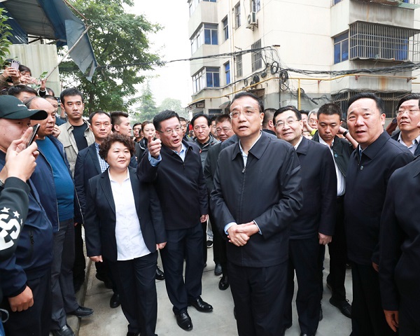 李克强西安考察老旧小区：改造后不光要“好看”，关键要“好住”
