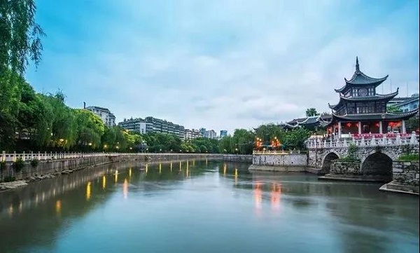 刚刚，成贵高铁首列出发！串起两个“万亿级”旅游市场……