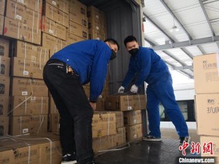 人福医药向武汉捐赠价值千万的呼吸机和药品