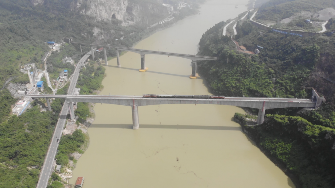新建渝怀铁路二线涪陵至中嘴段。中国铁路成都局集团供图