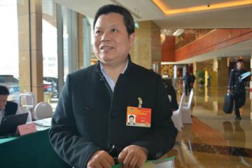 钟章队：跟着中国高铁乘风破浪
