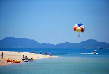 海南：构建以观光旅游为基础、休闲度假为重点、文体旅游和健康旅游为特色的旅游产业体系