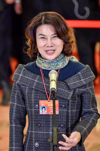 全国人大代表董明珠：企业数字化转型关键在人才