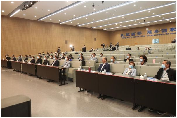 西安交通大学举行校庆庆祝活动  15项合作签约  1个校企联合平台揭牌
