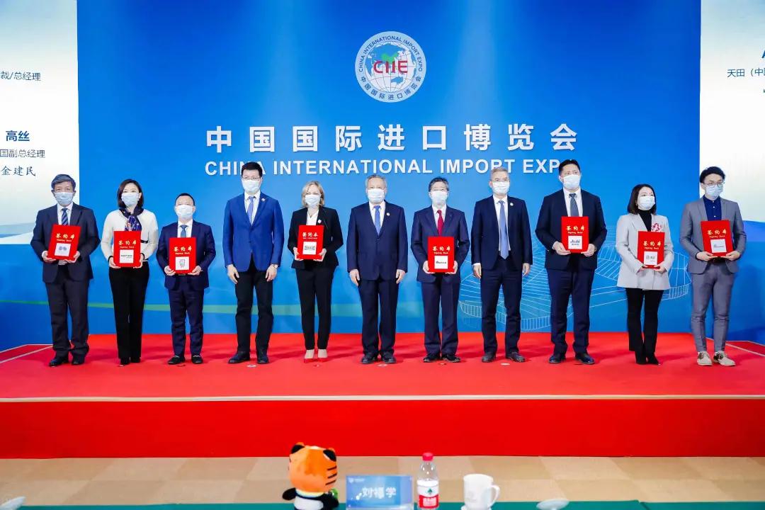 高水平开放聚合中国“引力场”