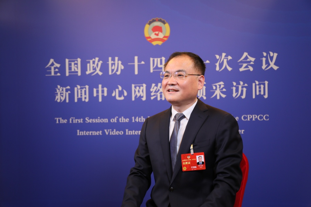 全国政协委员拜文汇：以培养高质量人才助力经济社会高质量发展