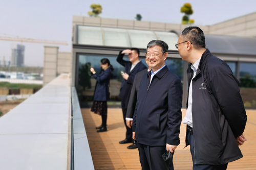 落实创新驱动发展战略 高质量建设“丝路科学城”
