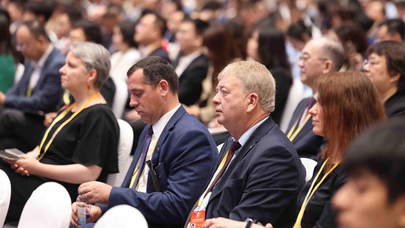 来自51个国家和地区的政商界人士及学者齐聚古城西安，共同参加2023欧亚经济论坛