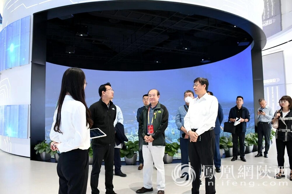 2023欧亚经济论坛科技分会嘉宾一行赴西安高新区调研交流
