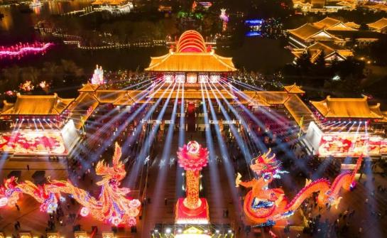 千载诗意尽在“西安年”——“国潮”引领春节出行新风尚