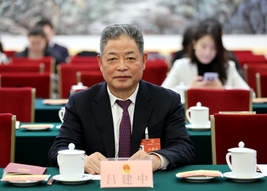 《智慧中国》专访：吕建中建议在陕建设服务“一带一路”的农副产品集散基地