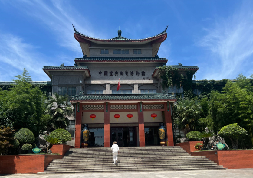 探寻千年陶韵  讲述紫砂传承——《大国陶瓷》纪录片调研组调研宜兴