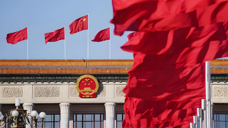 全国两会既是代表委员参政议政、共商国是的平台，也是广大人民群众参与国家政治生活的平台