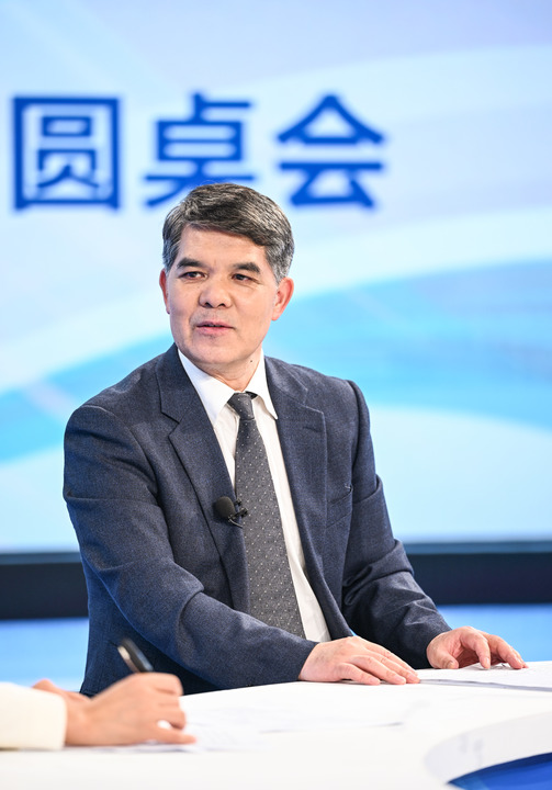 黄汉权：“十五五”要推进牵一发而动全身的改革举措