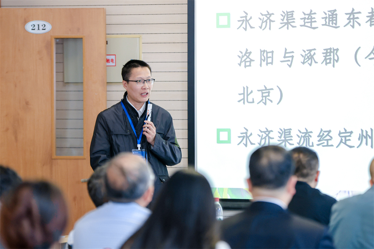 来自全国各地的专家学者，共同探讨京津冀商文化