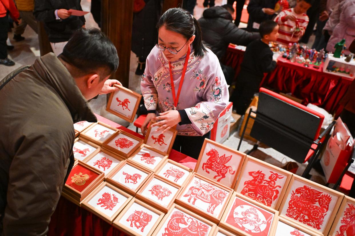 古艺绽新彩 年味别样浓