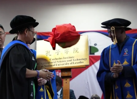 开放进行时 | 代表委员热议深化国际农业合作 加快建设农业强国